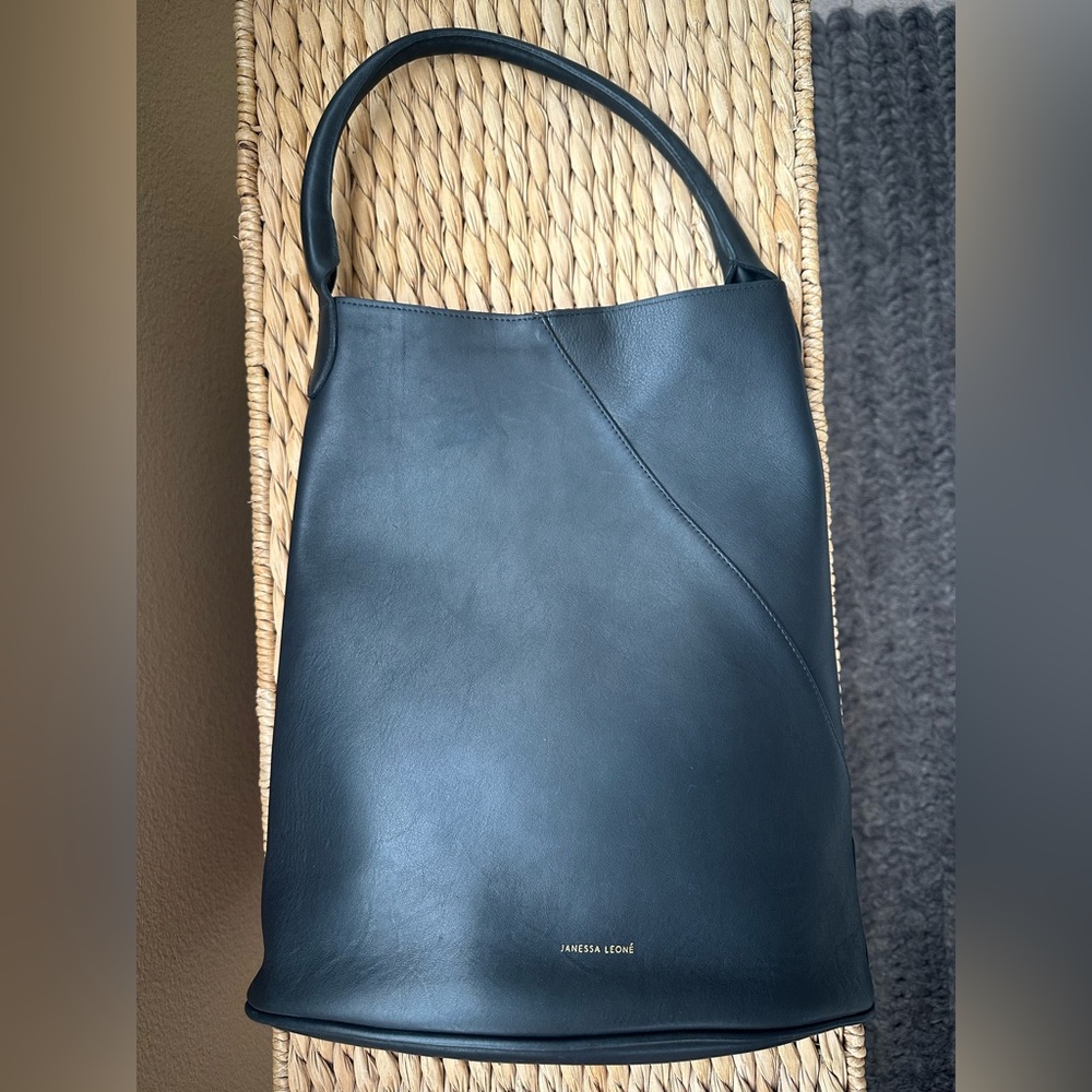 Janessa Leone Bag 03